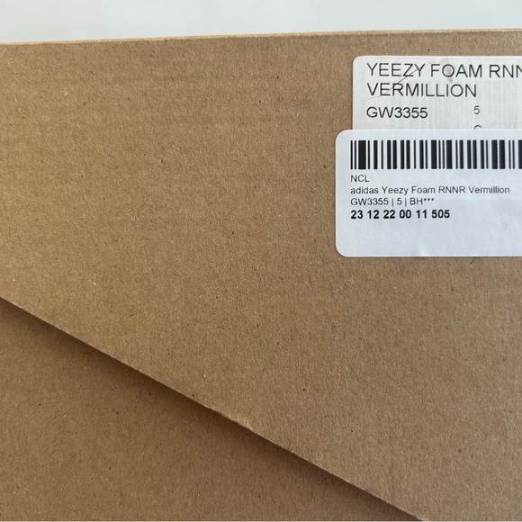 Yeezy Foam Runner Vermillion Slip-On Shoes (size 5) - Picture 14 of 16